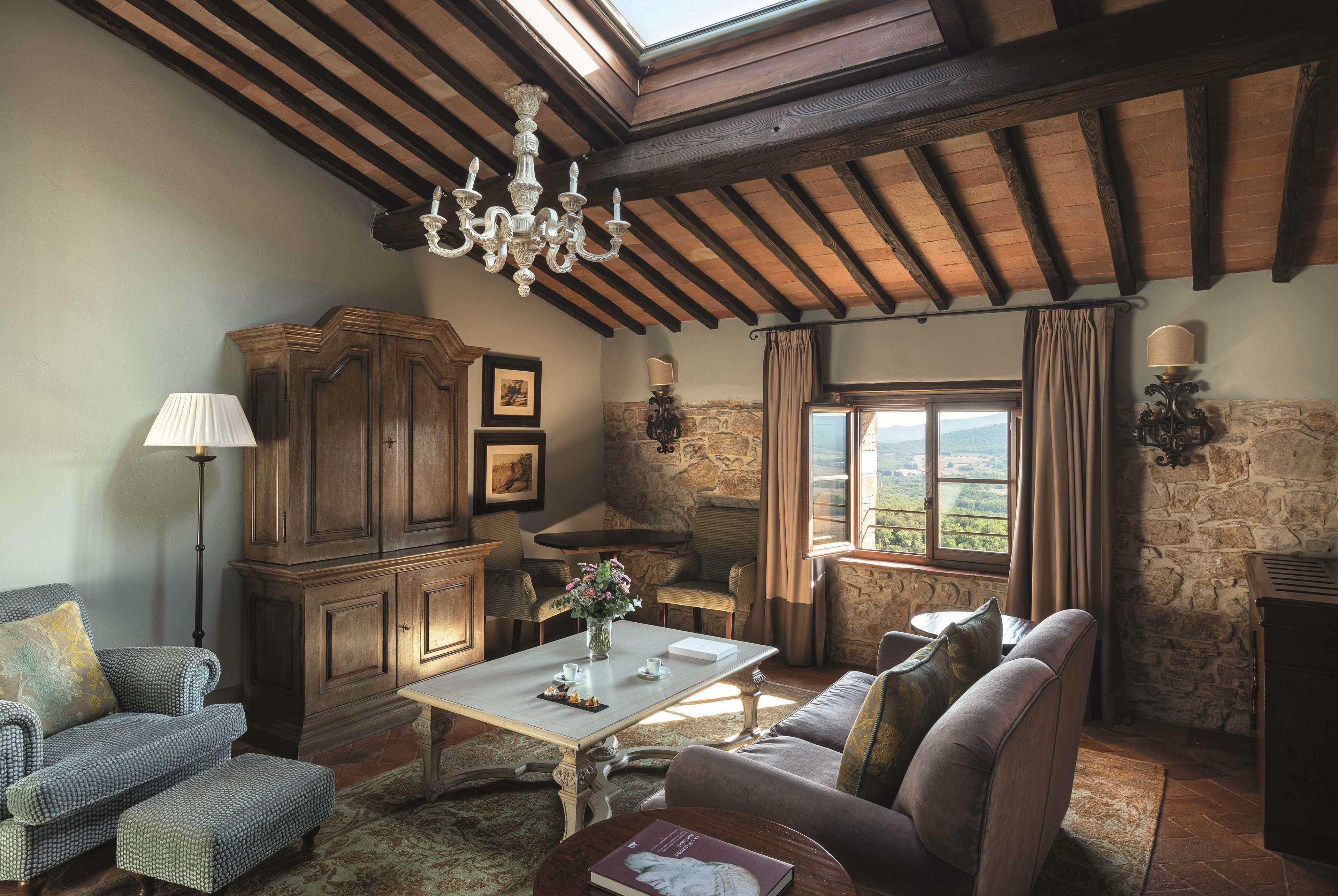 Castello Di Casole, A Belmond Hotel, Tuscany Casole d'Elsa Bagian luar foto